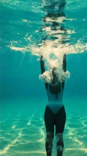 Tropical Beach Pool Dive – Ultra Realistic Ocean View Cinematic Short #AestheticShorts #ScenicDive