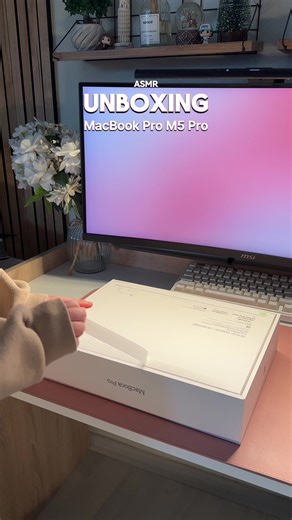 Unboxing the New MacBook Pro with M5 Pro Chip