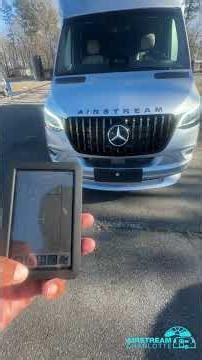 How to Operate The Hydraulic Leveling Jacks on Your Airstream | Atlas & Interstate 24GT or 24GL