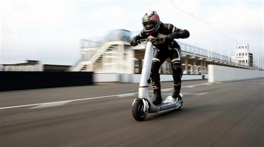 Ecco The Turbo, l’e-scooter più veloce del mondo: supera i 160 km/h