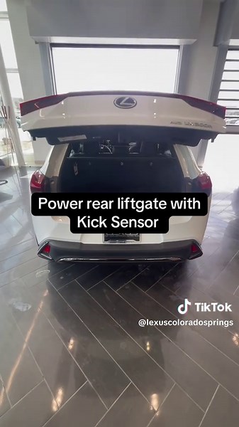 Descubre el nuevo Lexus UX300H híbrido hoy mismo