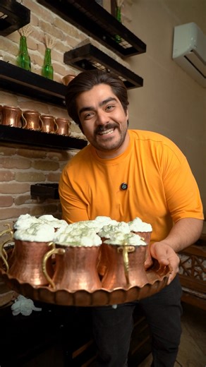 ‎Cağ kebap|رستوران جاکباب‎ on Instagram‎: "⁨ یه ویدیو متفاوت ، مخصوصا آخرش 😀 دوغ جاکباب همه رو عاشق خودش کرده از کوچیک و بزرگ و پیر و جوون اگه نمیدونی تفاوت دوغ جاکباب با بقیه دوغ‌ها چیه ، پست های قبلی رو ببین . #دوغ #رستوران #مردم_یزد #یزد #رستوران_ایرانی⁩"‎