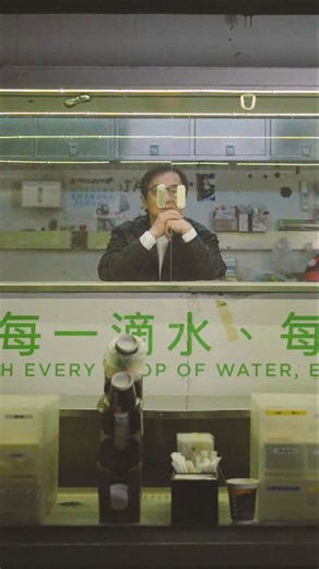 Jackie in the booth answering fan questions 🗣️ Check your settings for automatic subtitle translation in any language! 成龍 Jackie Chan#jackiechan #moviemaking | Jackie Chan Deutschland