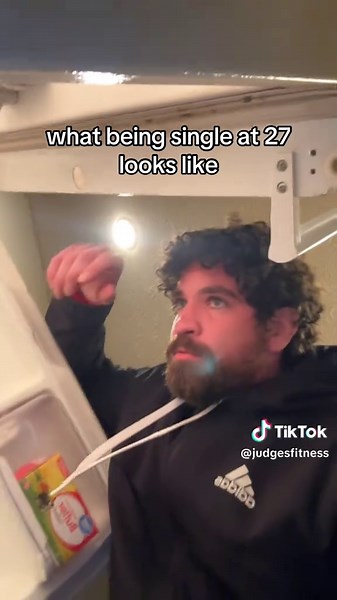 What Being Single at 27 Looks Like: A Relatable Journey