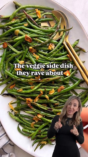 These Garlicky Blistered Green Beans are crispy, full of bold garlicky flavor, and cooked until tender. An easy, one-pan side dish, they’re perfect for everything from weeknight meals to holiday dinners! Recipe: https://lexiscleankitchen.com/garlicky-green-beans/ | Lexi's Clean Kitchen | Facebook