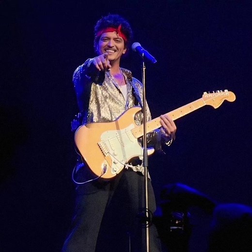 Bruno Mars Young Girls Lyrics Translation