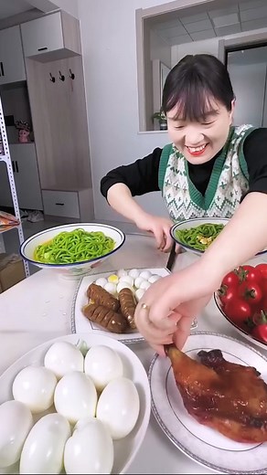 2.3M views · 10K reactions | Playing a prank on my husband_I gave my husband meat out of kindness, but he was met with distrust #mukbang #funny #reels #reelsvideo #funnyreels #happy #familytime #love #food #virals #eating #fypシ゚ | Jasmin M. Moreland | Facebook