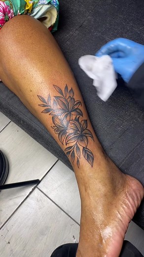 Leg Tattoo Ideas for Women: Floral Designs