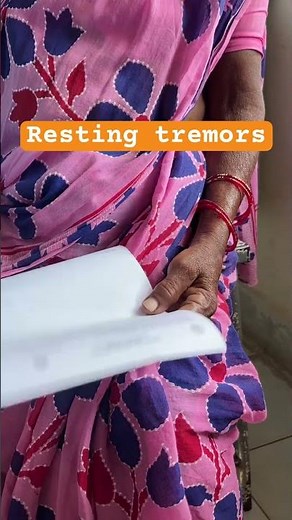 Resting tremor is a hallmark symptom of Parkinson’s disease (PD), appearing in approximately 70–90%