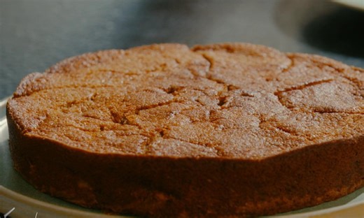 Gâteau à la farine de châtaigne et poire