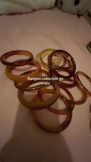 Stylish Bangles Collection for Fashion Enthusiasts