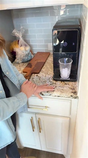 I love sonic ice… #ice #icemaker #kitchenhacks #homehacks #tiktokshopcreatorpicks