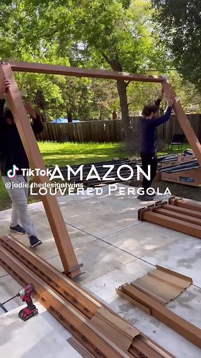 Transform Your Backyard with a Stunning Louvered Pergola