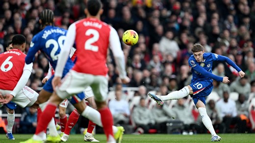 Arsenal 2-1 Chelsea: Gunners grit teeth, strengthen title case with win over 10-man Blues