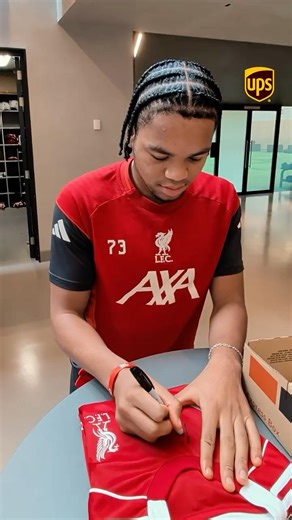 A special delivery from Rio, courtesy of ‪@UPS‬ 📦✨