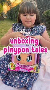 21K views · 1.6K reactions | Abrir la cabecita de Pinypon Tales es descubrir un mundo lleno de fantasía, colores y aventuras. Cada detalle guarda sorpresas que despiertan la imaginación y convierten el juego en un cuento lleno de sonrisas.栗‍♀️勺✨ #pinypon #tales #juguetesfamosa | Pinypon | Facebook