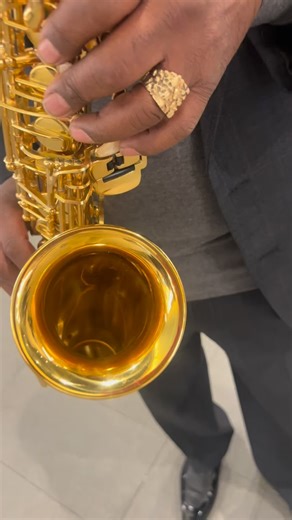 The President and CEO Kelvin Jeremiah presenting some gifts to PHA families right before Christmas🎄 We hope you all had a safe and joyous time with family and friends ❤️ | Philadelphia Housing Authority