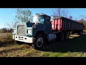 1986 Mack R-Model (R600/R686ST) Startup and Walkaround