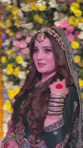 Dulhan Dress (@hairstylefile)’s videos with original sound - wajiha_poetry1