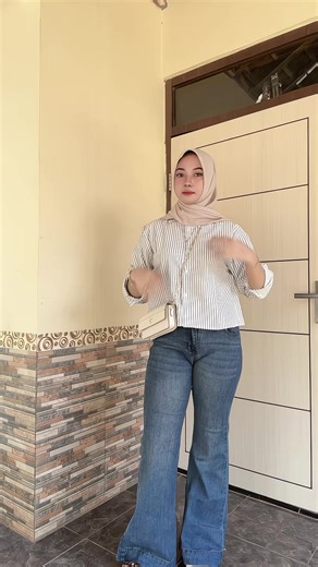 Stylish Stripe Crop Shirts for Women