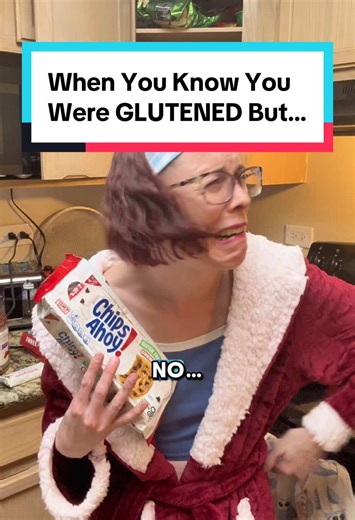 Watch to the end for an easy source of cross contact a lot of people miss — especially when kids with gluteny fingers are around. 🫣 Truly nothing is worst than being glutened & NOT KNOWING how you were! 😅 Def makes my anxiety 100X worst — and if you can relate, some good places to start checking for possible gluten👇 ✅ If you recently tried any new products, make sure you used the GF box (many brands have gluten & GF flavors that look similar). ✅ If a product is made in a facility or equipment