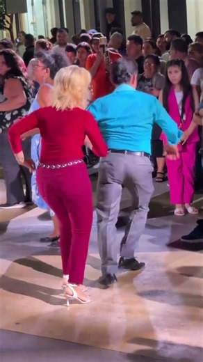 El mejor baile que verás hoy 😍😱 #cumbia #baile #dance #soysalsero #bailando #cumbias #mexican