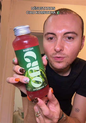 Le ciao kombucha à la pastèque 🍉 est clairement validé j'aime trop 😍 c'est lequel votre préféré ? @Ciao Kombucha @Squeezie #degustation #mukbang #squeezie #drink #recette