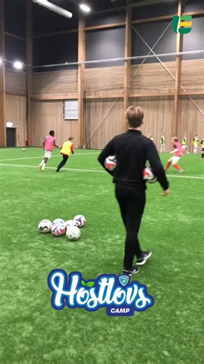 Dag 1 ✅ Idag startade årets Höstlovscamp inne på Nolia Arena! Totalt deltar hela 96 killar i åldrarna 9-12 år från olika föreningar i Umeå med omnejd! ⚽️🍂 #UmeåFC #FörUmeå @umeaenergi | Umeå FC