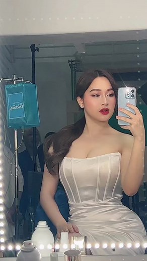 Taking Stunning Selfies in a Makeup Room