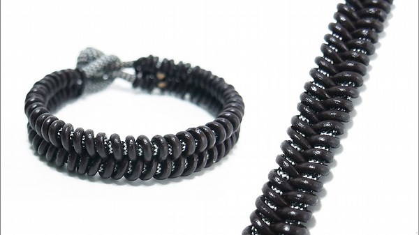 Leather and Paracord Fishtail Bracelet Step-by-Step Tutorial