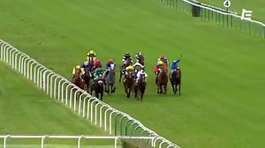 [ARRIVÉE DU QUINTE | 27/10/2020] 🏆 Sagamiyra (M. Delzangles / C. Demuro) signe la passe de trois et remporte son premier Quinté . First Sight et Sauzon complètent le podium. 🏁 Arrivée : 7 - 5 - 4 - 10 - 6 | Equidia