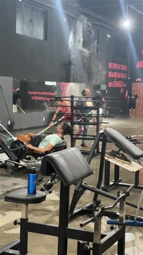 Os vídeos de collfanii (@collfanii) com Work - Iggy Azalea