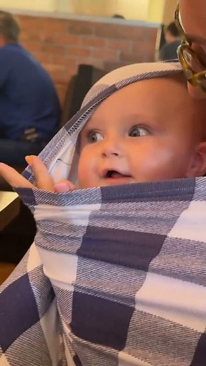 What breastfeeding your 8 month old is like in public ♥️ babies view 🐣 #babiesview