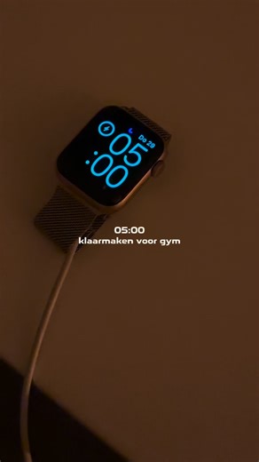 Fem Gelinck on Instagram: "Consistentie > motivatie. Op naar Goud-Droog 2026 🏆 Gebruik code “UNITE2026” voor -26% ( geldig t/m 1 feb ) Code “FEM” voor extra %% #voorgoud #gouddroogchallenge #cleannutrition #gymgirl #fitness"