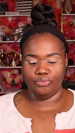 One thing about me… I’ve never needed validation from anybody and I will never compromise my peace. I’ve been single for so long that my peace has become a part of my identity, and I refuse to let anyone come in and disturb that. When you love yourself enough, you spot the red flags immediately and walk away without hesitation. I’d rather protect my spirit than entertain anything that feels confusing, draining, or beneath who I am becoming. Makeup Deets: @danessamyricksbeauty Brows Color Fix Nud