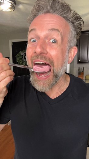 Jamie Dugan on Instagram: "Black Cherry Fluffy JELLO 🍒 ✅ Entire recipe = 200 CAL, 28p, 18c & 0f. 🍒 1 box zero sugar black cherry jello. 🍒 2 vanilla light and fit Greek yogurt. #proteindessert #whatsfordessert #lowcalorie #proteinrecipes #jello"