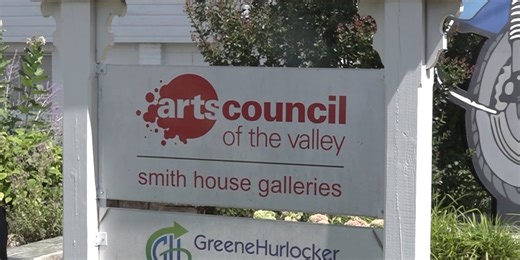 Smith House Galleries reopens after $25,000 renovation