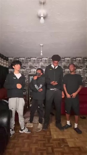 How to Get Famous on Social Media