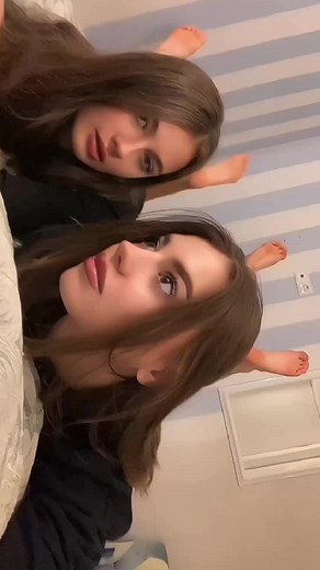 Teenage Girl Feet Soles - Blonde Teen Showing Feet | Sexy Feet TikTok