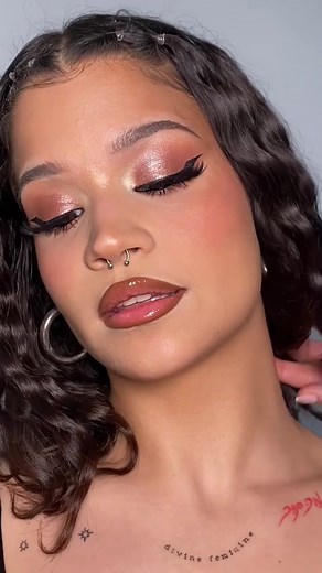 Glossy Cat Eye Makeup Tutorial by Dana Scintei