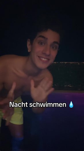 Nacht Schwimmen in Deutschland und Australien