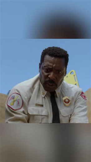 El emocionante rescate del niño sepultado en arena