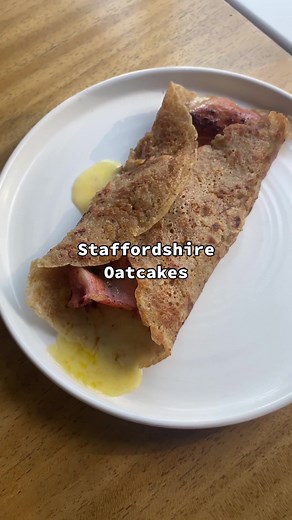 How to Make Authentic Staffordshire Oatcakes with Cheese and Bacon