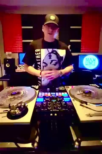 Vidéos de dats (@dats0113) avec son original - dats