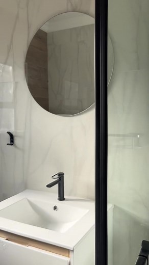 Bathroom renovation #bathroommakeover #smallbathroom #thinkdesign #SAMA28 #renovation #before #after #beforeandafter #interiordesign