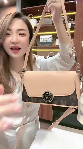 LIVE setiap hari jam 11 pagi , 8 malam 🧡 #LisaQuincy1 #RacunLisaQuincy #tiktopshopootd #fypシ゚viral