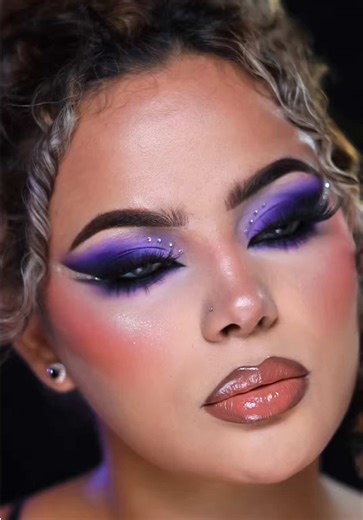 Maquillaje Fácil: Tutorial para un Look Glam 💜✨