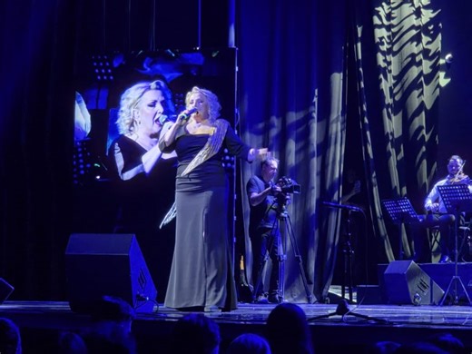 Snežana Đurišić ovako započela drugi koncert, igla nema gde da padne VIDEO