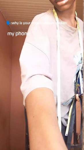 I'm always changing the screen guard every time 😭. it's not my fault 😭. #relatable #phone #fallingphone #fypシ゚ #fyp