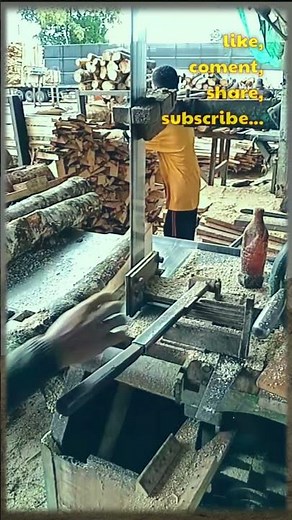 Technique for sawing bent logs using a band saw machine